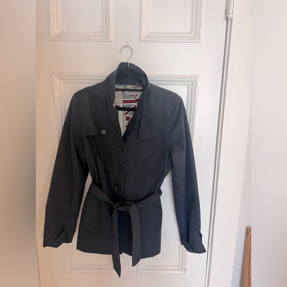 JIGSAW BRAND, Fall Coat with Buttons/Belt, Size 12.